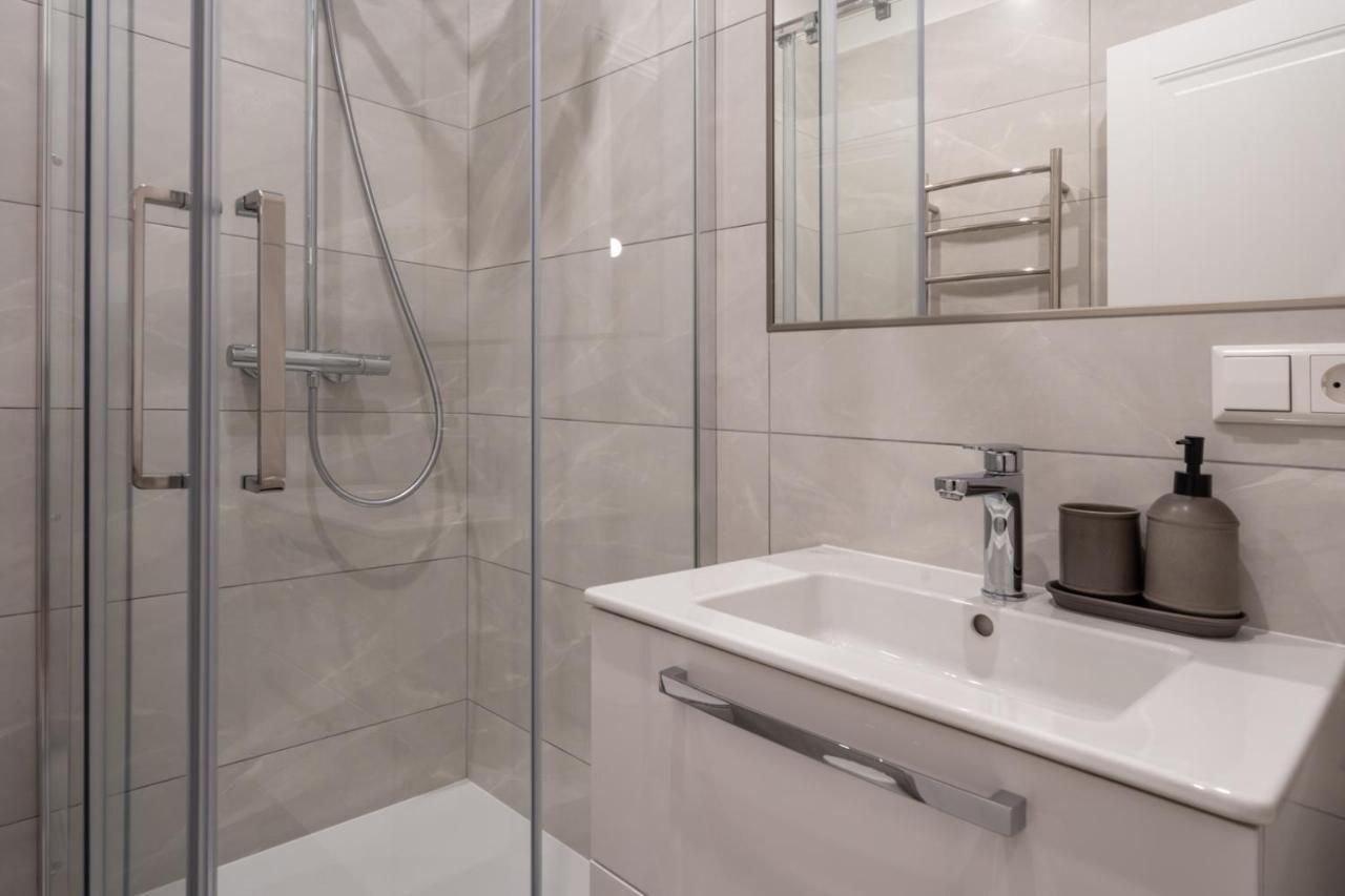 Lacplesa24 - Modern Studios In Riga City Center Εξωτερικό φωτογραφία